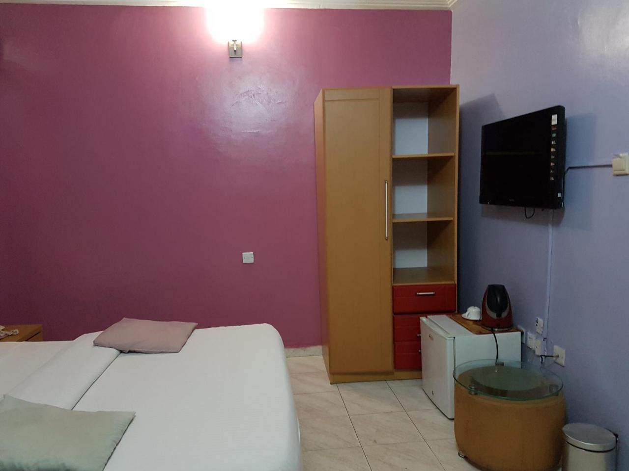 Chamcce Hotel Ajao Lagos Exterior foto